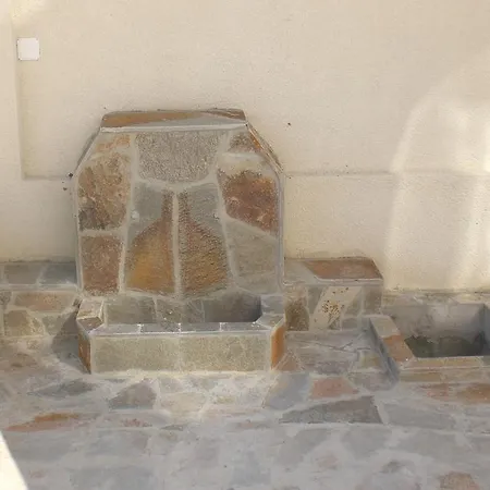 Kosta's Guest house